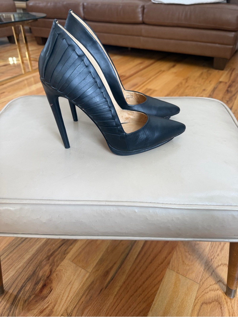 L.A.M.B. Black Leather Pointed-Toe Stiletto Pumps